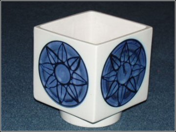 Troika Pottery - Honor Curtis - Round-footed Cube